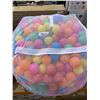 Image 3 : Amazon Basics 400-Pack BPA-Free Plastic Ball Pit Balls with Storage Bag, Toddlers Kids 12+ Months - 