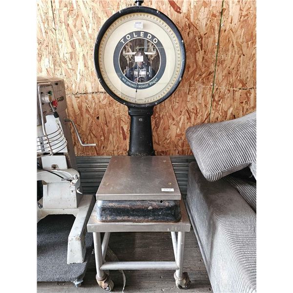 Toledo Scale Model 34 - 75Lbs with stainless table