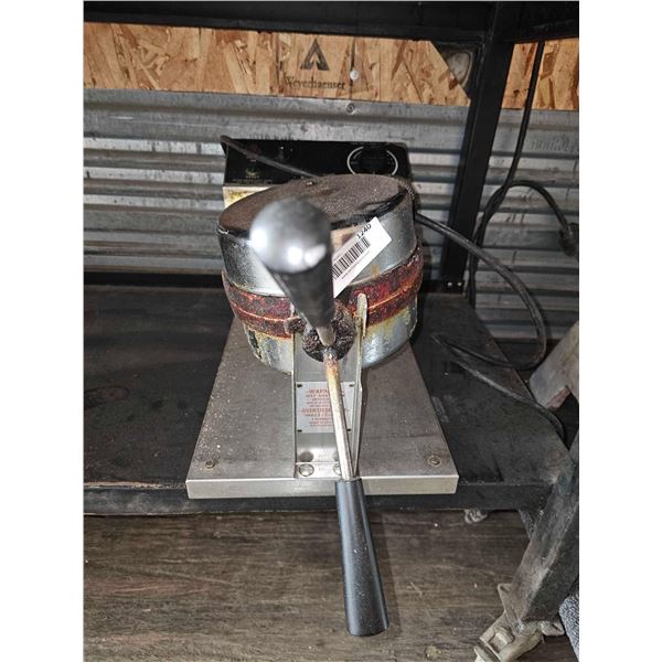 Commercial Rotating Belgian Waffle Iron