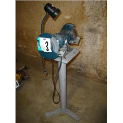 BLACK & DECKER ELECTRIC GRINDER ON STAND