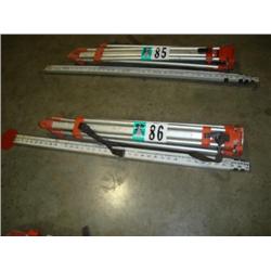TRIPOD & GRADE ROD