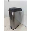 Image 2 : Stainless Garbage Can 29'' x 9'' x 14'' 