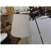 Image 2 : Modern Floor Lamp
