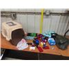 Image 1 : Pet Taxi Kennel, Dog Booties, Leash, Carry On, Plus