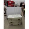 Image 1 : 3 Drawer Dresser 27'' x 35'' x 16'' , Quilt Rack 