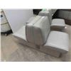 Image 2 : 2 Sets of 2 Sleeper/Lounge Boat Seats 