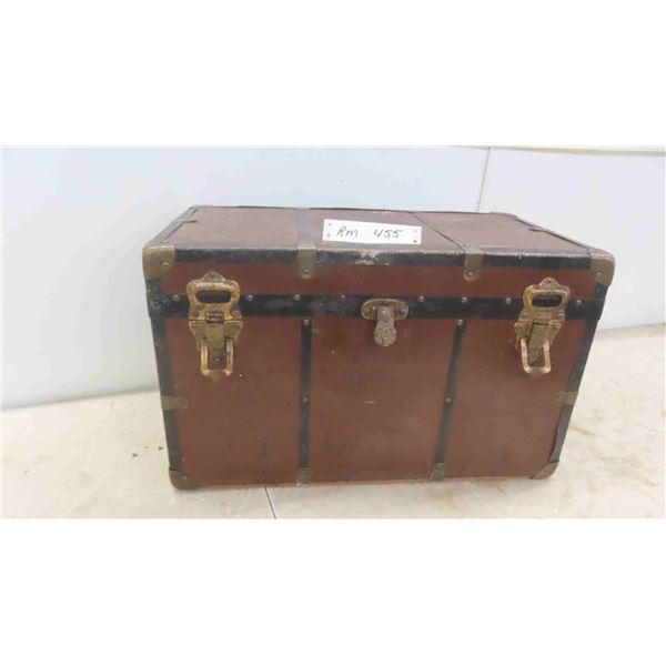 Vintage Trunk with Interior Tray 20'' x 11'' x 12'' 