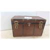 Image 1 : Vintage Trunk with Interior Tray 20'' x 11'' x 12'' 