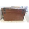 Image 3 : Vintage Trunk with Interior Tray 20'' x 11'' x 12'' 
