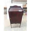 Image 1 : Mahogany Sheet Music Stand 39'' x 18'' x 14'' 