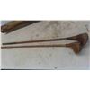 Image 2 : Vintage Right Handed Wood Golf Clubs with Bag
