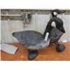 Image 2 : 3 Canada Geese Ornaments 24'' x 26'' 