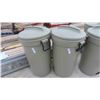 Image 2 : 4 Rolling Rubbermaid Garbage Bins with Lids 