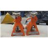 Image 2 : 2 Jack Stands , 4 Bottle Jacks , Ratchet Straps & More 