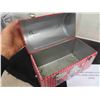 Image 8 : 1978 Sanrio Japanese Hello Kitty Metal Dome Lunch Box from Japan