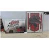 Image 1 : 2 Hardboard Pictures - Largest is 28'' x 22'' 