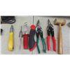 Image 8 : Hand Tools : Drywall Saw, Square, Level, Glue Guns and Sticks, Precision