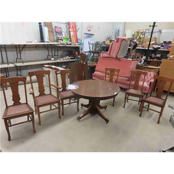 Quarter Cut Oak Pedestal Table 28'' H x 42'' Across , (3) Leaves 10'' 