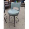 Image 2 : 2 Swivel Bar Stools 