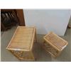 Image 3 : 2 Nesting Stands 
