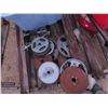 Image 2 : 2 Pallets of (Mostly Steel) Weights, Bars, Dumbells 
