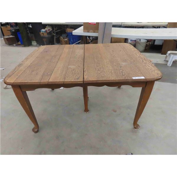 Oak Quarter Cut Table 28'' x 52'' x 42'' 