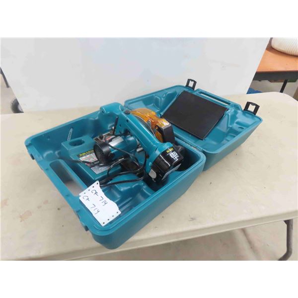 Makita 5046D 18V Circular Saw with Charger, Battery & Case 