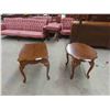Image 1 : 2 End Tables 21'' x 25'' x 19'' & 21'' x 27'' x 22'' 