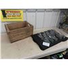 Image 1 : 7UP Wood Crate , 19 Coca Cola & NHL Glasses 