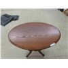 Image 2 : Late 1800s Oak Parlor Stand 30'' x 38'' x 26'' 