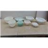 Image 1 : Pyrex - 6 Mixing Bowls, Casserole Dish with Lid, Fireking Dish with Lid 
