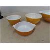 Image 2 : 8 Pyrex Mixing Bowls 