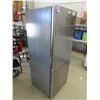Image 2 : Hi Sense Stainless Fridge with Bottom Freezer 68'' x 26'' x 28'' 