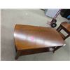 Image 2 : Coffee Table 19'' x 48'' x 24'' , 2 End Tables 24'' x 22'' x 22'' 
