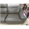 Image 2 : 6pce Leather/Leather-Style Sectional with Both Ends Being Power