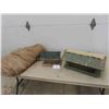 Image 1 : 2 Bird Feeders, Burlap