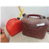 Image 2 : 5 Gas Cans 