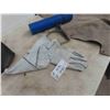 Image 5 : 2 Auto Flash Welding Helmets (1) Seems New , Welding Aprons, Gloves 