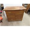 Image 1 : Oak Wash Stand 26'' x 31'' x 17'' 