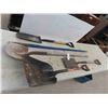 Image 1 : 5 Yard Tools: Fencing Bar, Spade, Shovels 