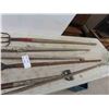 Image 5 : 6 Hand Yard Tools : Rakes, Forks, Scuffler 