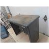 Image 4 : Metal Desk / Power Tool Stand 27'' x 30'' x 17'' 