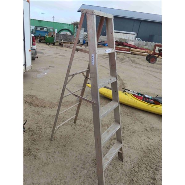 Aluminum Step Ladder 