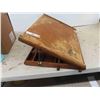 Image 2 : Easel/Art Desk 18'' x 20'' 
