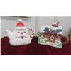 Image 8 : Christmas Decorations: 2 Fancy Tea Pots, Large Frosty Cookie Jar, 