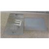 Image 2 : 2 Metal Signs : Harley Davidson 15 1/4'' x 11'' , No Parking 12'' x 18'' 