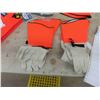 Image 2 : 3 New Rain Gear Oceralls 3XL , 5 New Gloves 