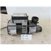 Image 2 : Maax Pump 