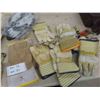 Image 2 : 30 Pairs of Gloves 