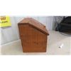 Image 2 : Wooden Potato Bin 14 1/2'' x 11 1/2'' x 14 1/2'' 